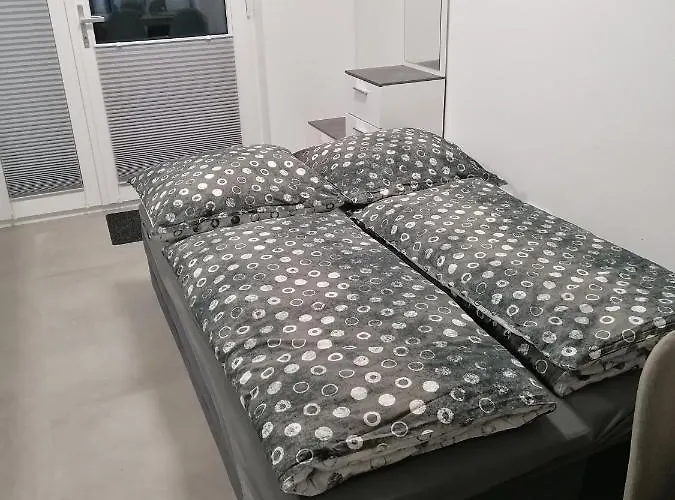Schoene Gemuetliche Wohnung, In Ruhiger Lage アパート *