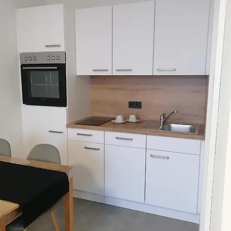 Schoene Gemuetliche Wohnung, In Ruhiger Lage *