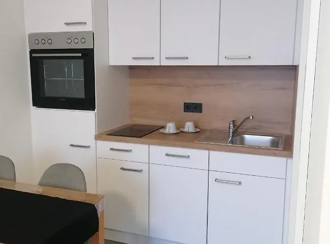 Schoene Gemuetliche Wohnung, In Ruhiger Lage *